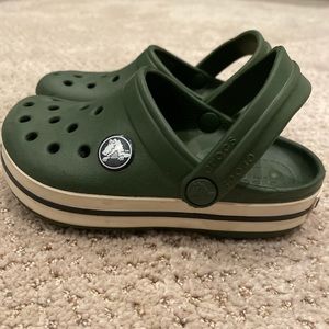 Green crocs c8